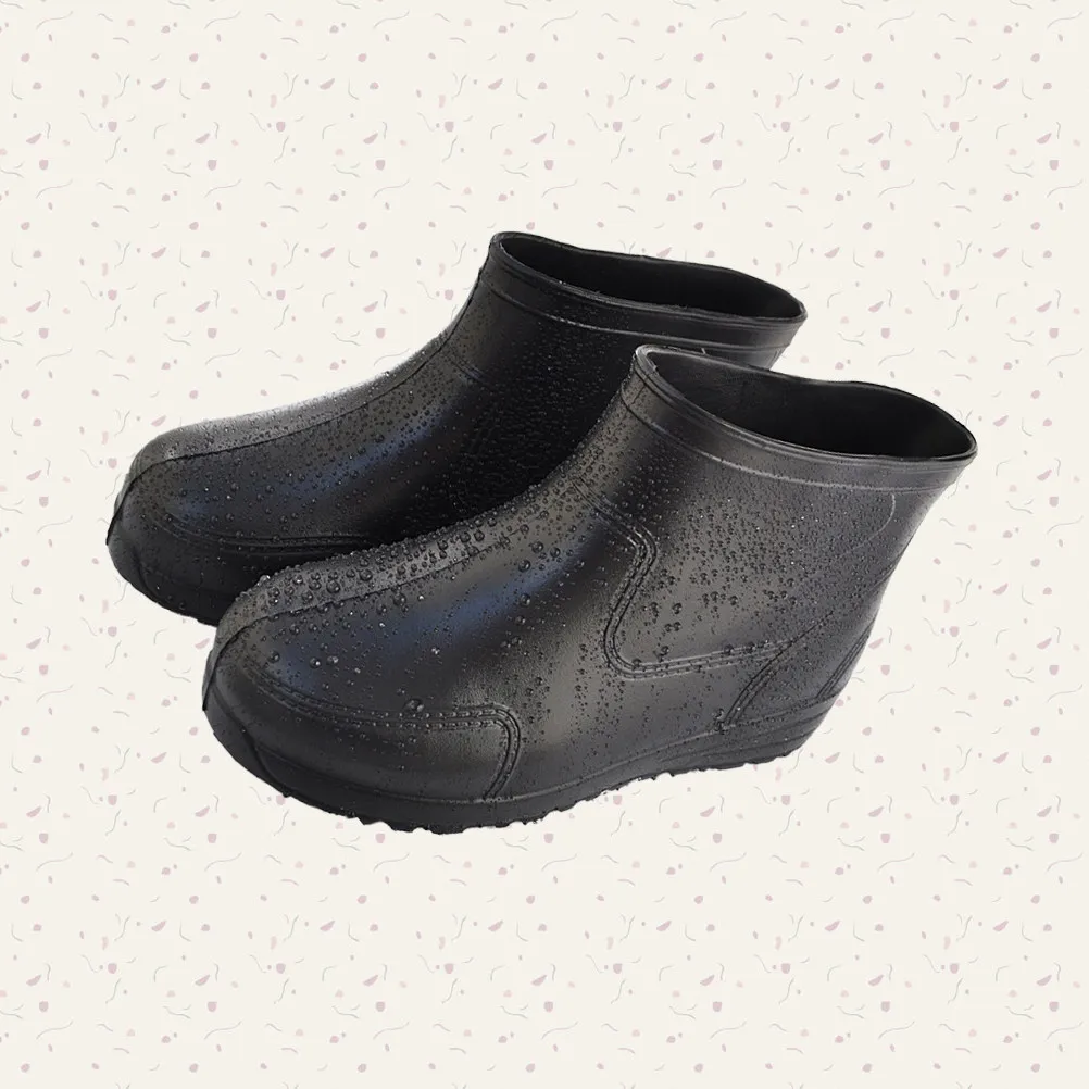1 Pair Antiskid Rain Shoes Acid Alkali Resistant Low Canister Boots Size 42 Black Thick Heel Non Slip Rain Boots for Medical