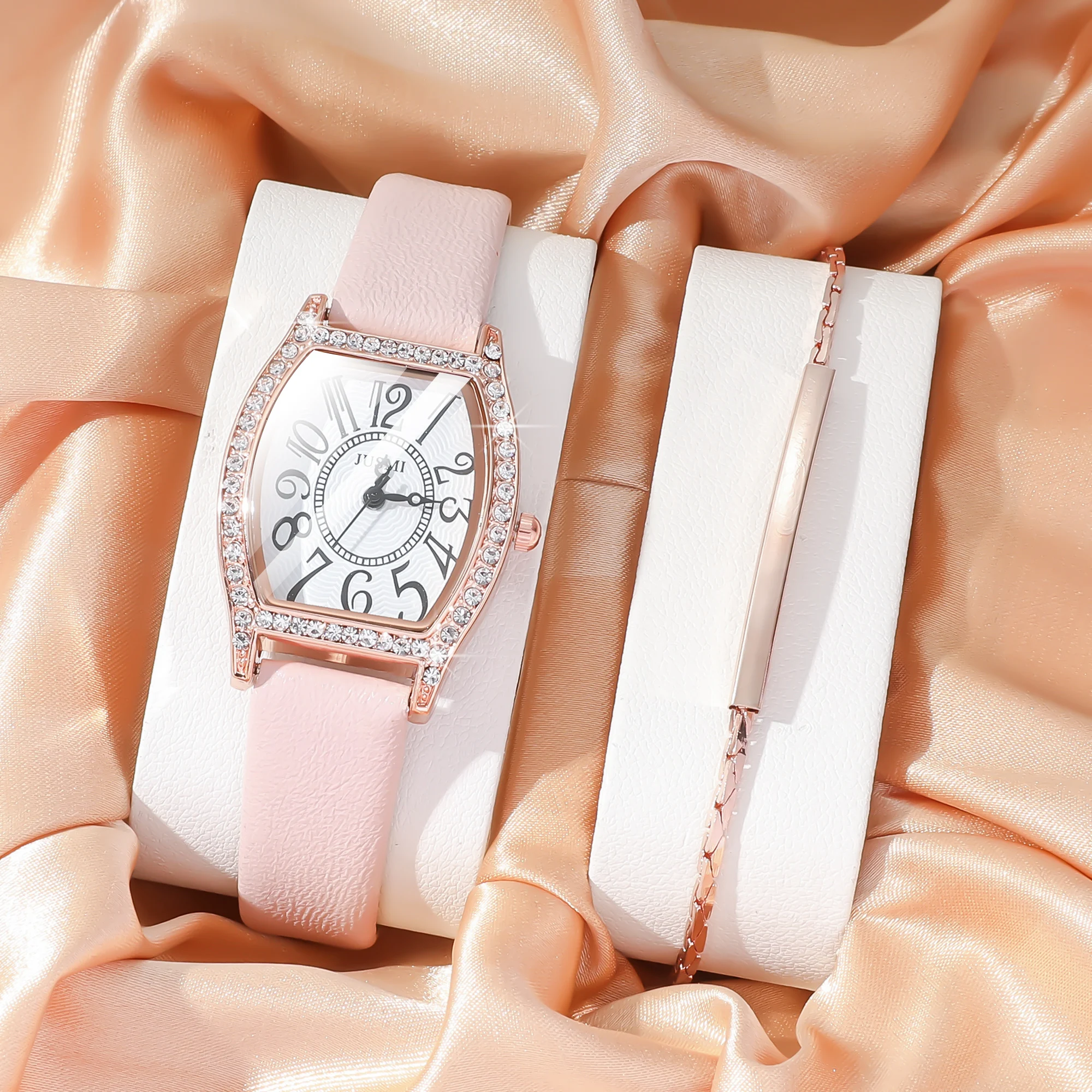 No gift box, small group temperament wine barrel water diamond belt quartz female watch   one word bracelet 2 pieces