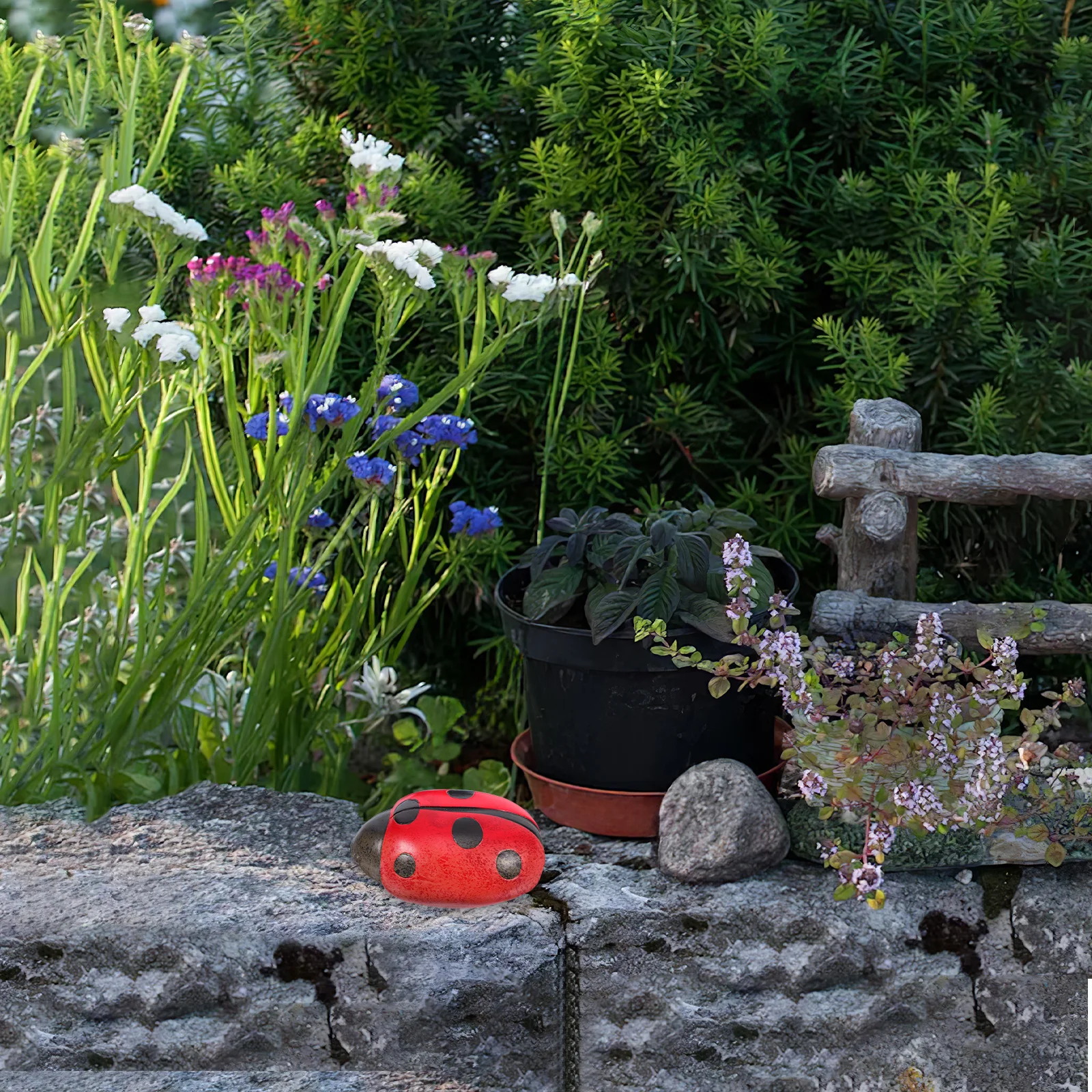Ladybug Key Hider Large Weatherproof Outdoor Key Storage Box Yard Garden Decorative Secure Spare Holder Weatherproof Storage Box